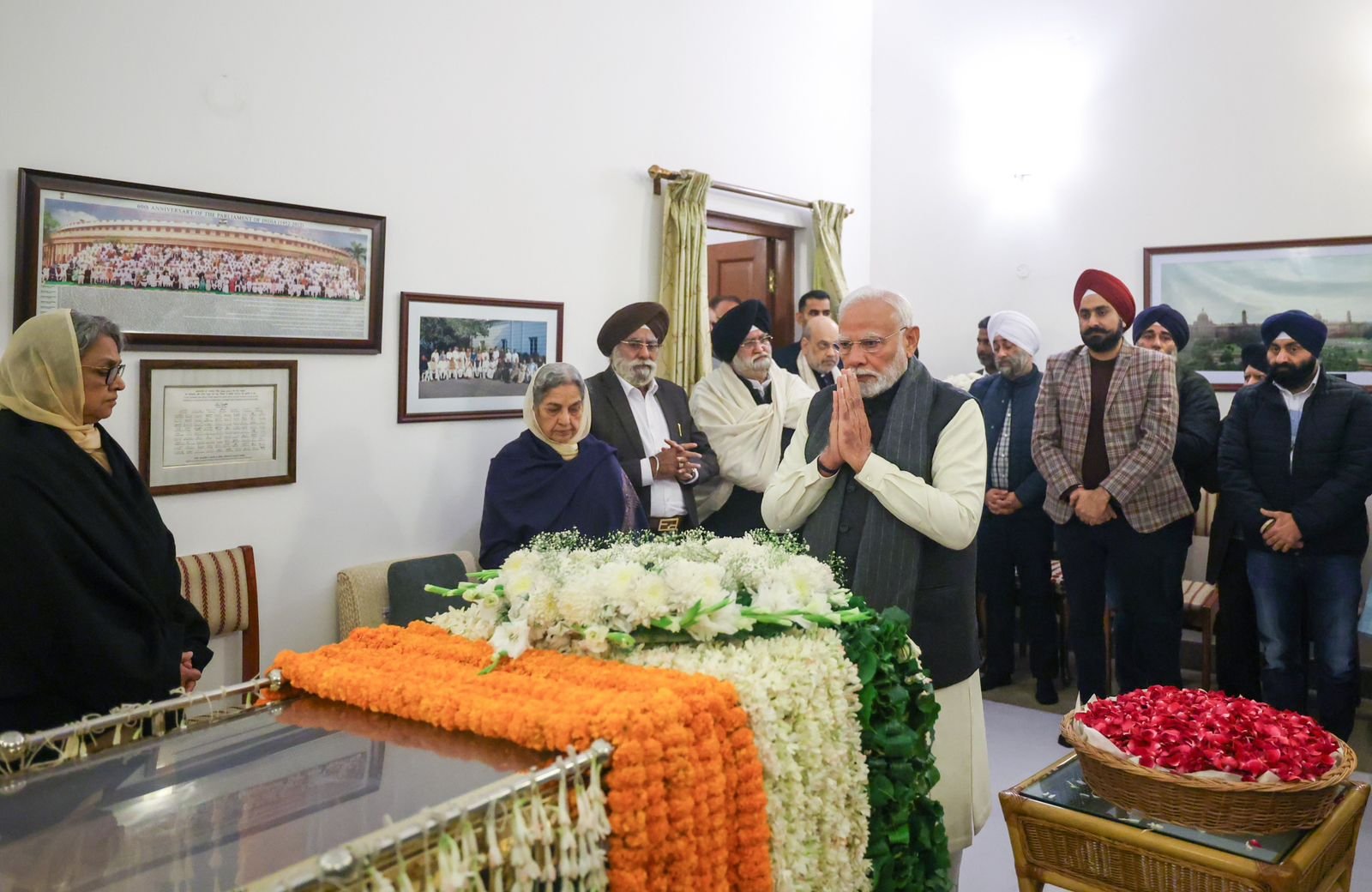 PM Narendra Modi pays tribute to former PM Dr Manmohan Singh